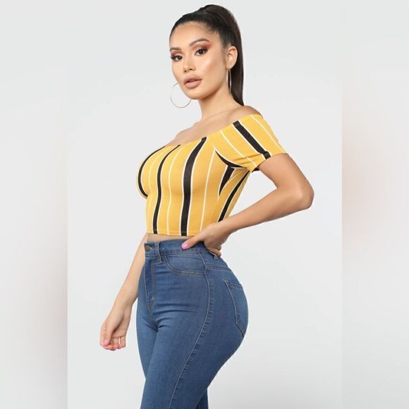 Trendy Vibes: NWT Stripe Down Top in Mustard/Combo - Picture 4 of 6
